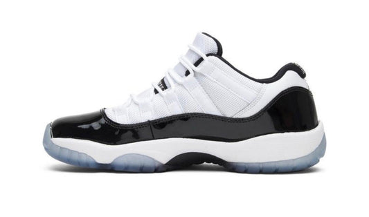 Air Jordan 11 low 'Concord'