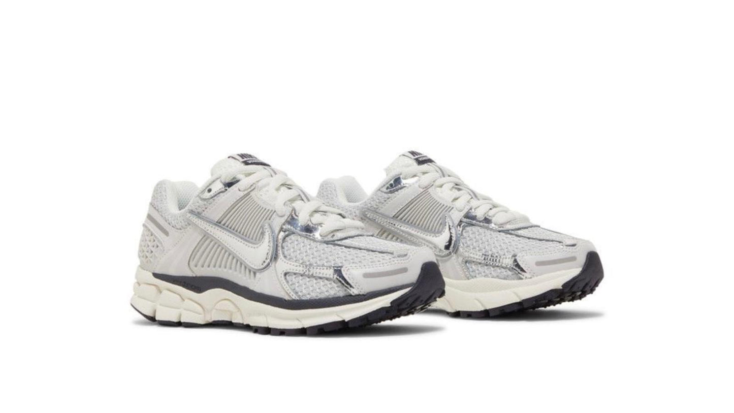 Nike Women’s Air Zoom Vomero 5 ‘Photon Dust Metallic Silver’