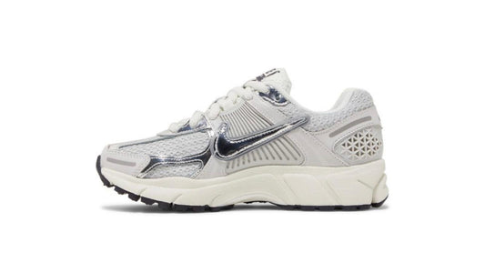 Nike Women’s Air Zoom Vomero 5 ‘Photon Dust Metallic Silver’