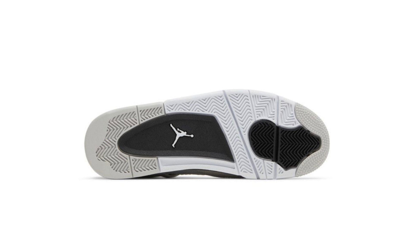 Air Jordan 4 Retro ‘Military Black’