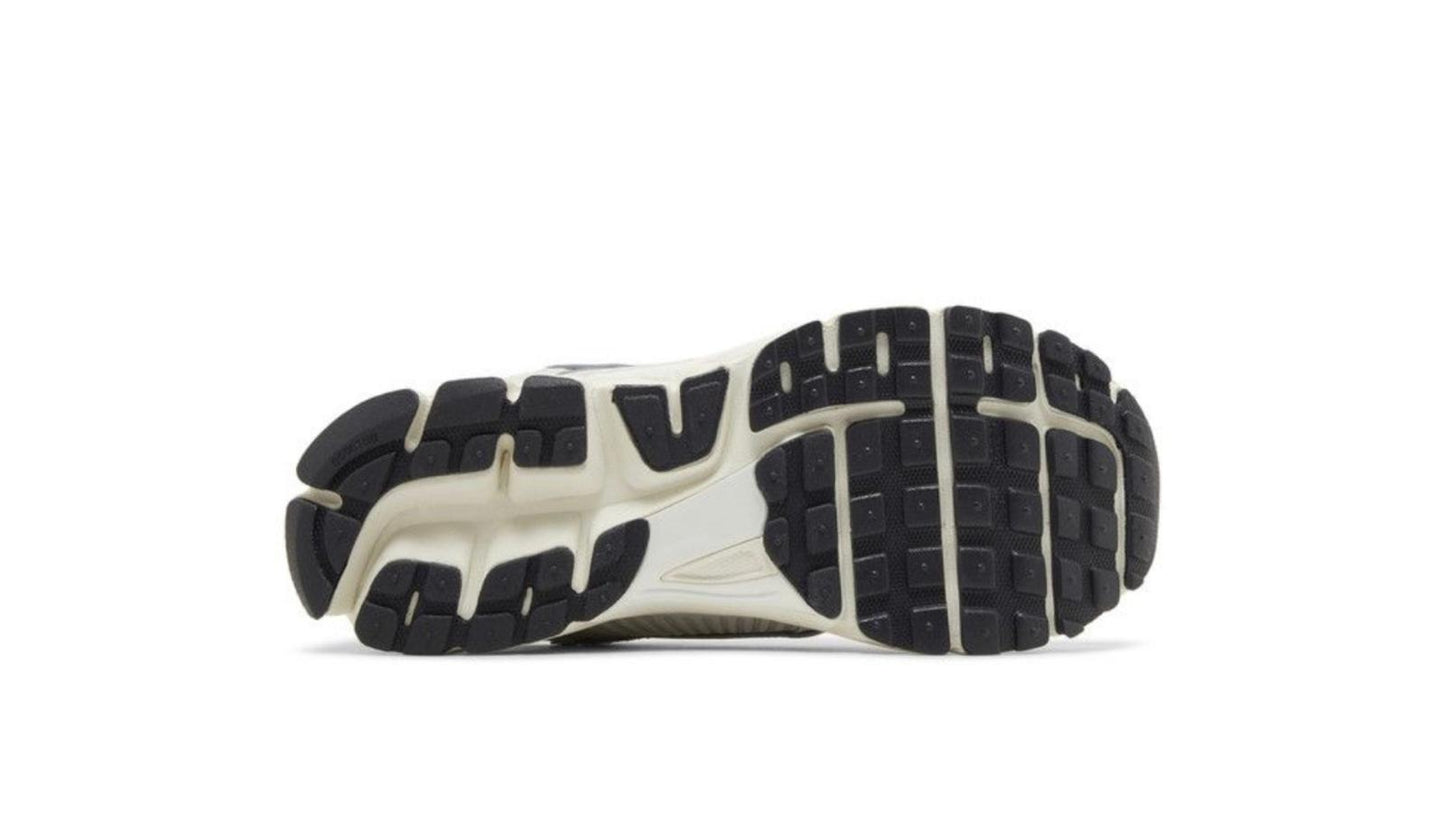 Nike Air Zoom Vomero 5 'Chrome'