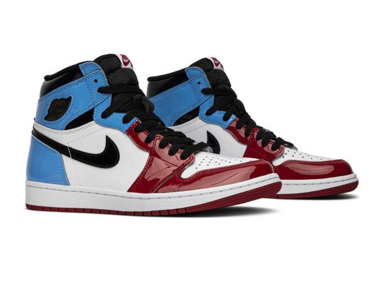 Air Jordan 1 Retro High Fearless UNC Chicago