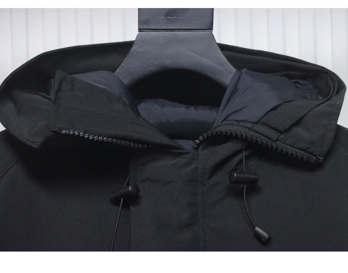 Canada Goose 01 Short Down Jacket Black
