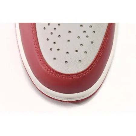 Air Jordan 1 Retro High Chicago Lost and Found
