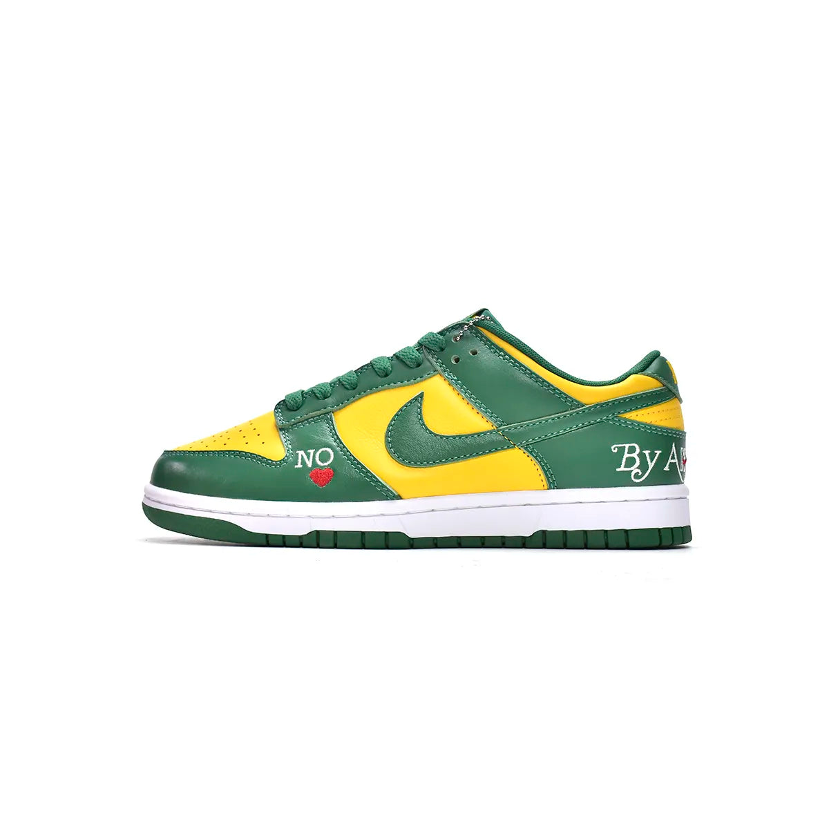 Supreme x Nike SB Dunk 'Low Brazil'